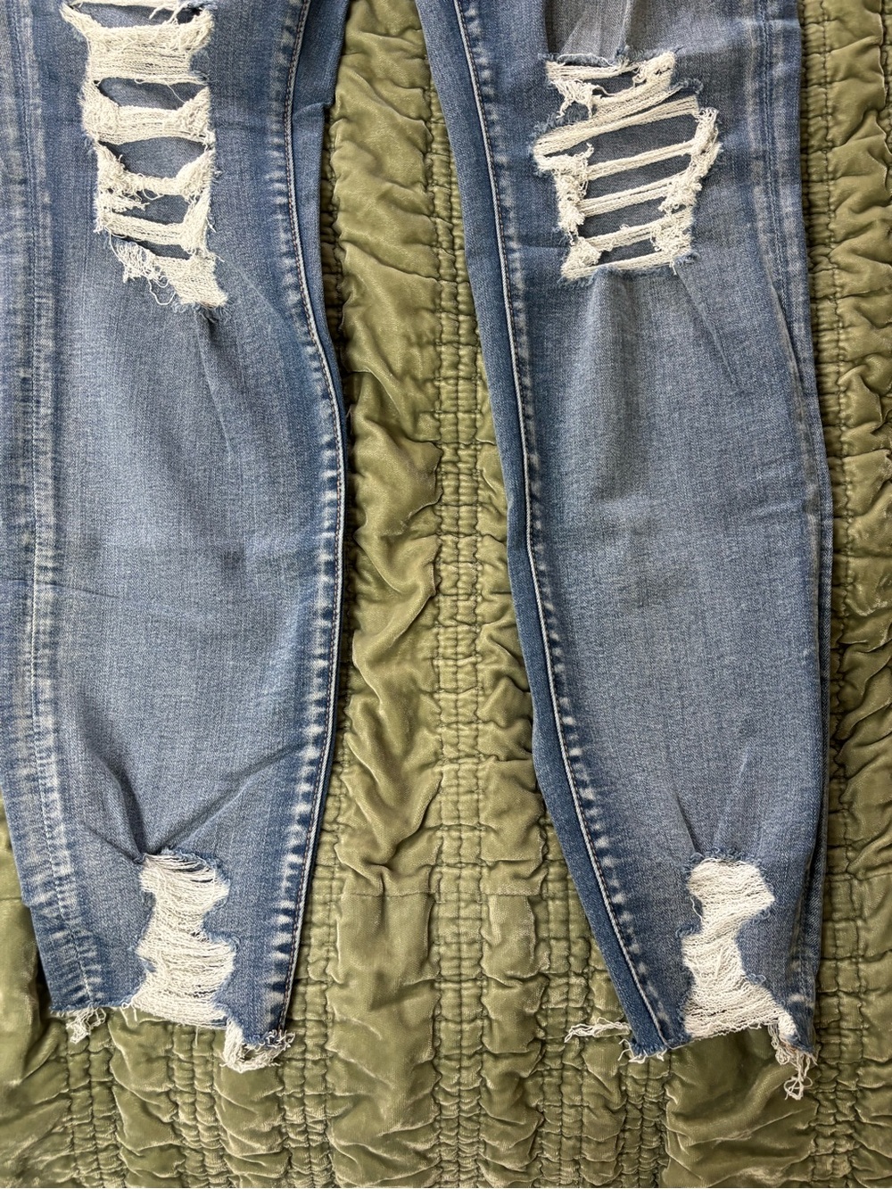 American Eagle distressed jegging - Picture 5 of 13